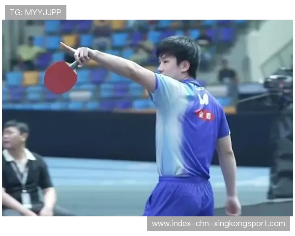 乒乓球世界冠军怒拍球拍:判罚离谱 乒乓球世界冠军怒拍球拍:判罚离谱