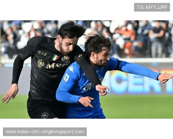 那不勒斯外线远射再中死角，足球魔术的巅峰时刻