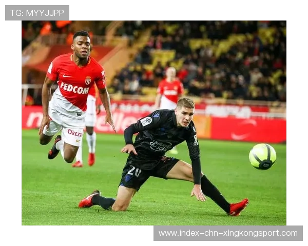 法甲摩纳哥外围传递，制造多次射门点的进攻艺术